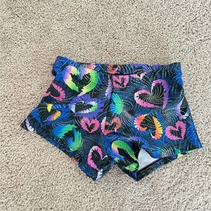 Kids 6-7, dance/gymnastics shorts, good used condition.